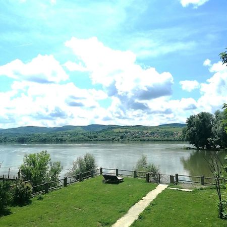 Captain'S House By The Danube River Cerevic Zewnętrze zdjęcie