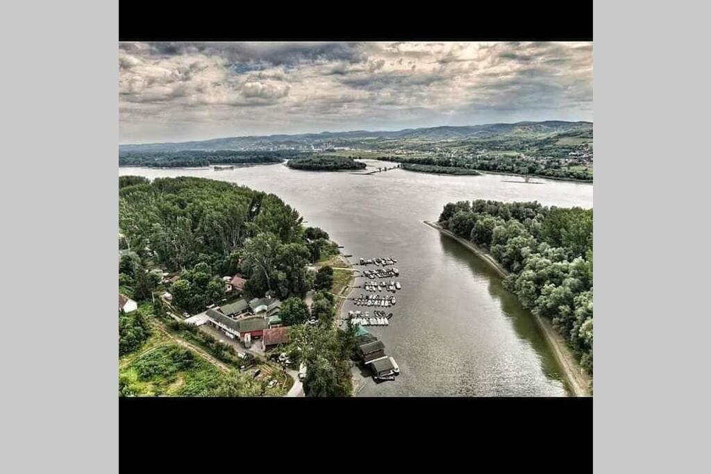 Captain'S House By The Danube River Cerevic Zewnętrze zdjęcie