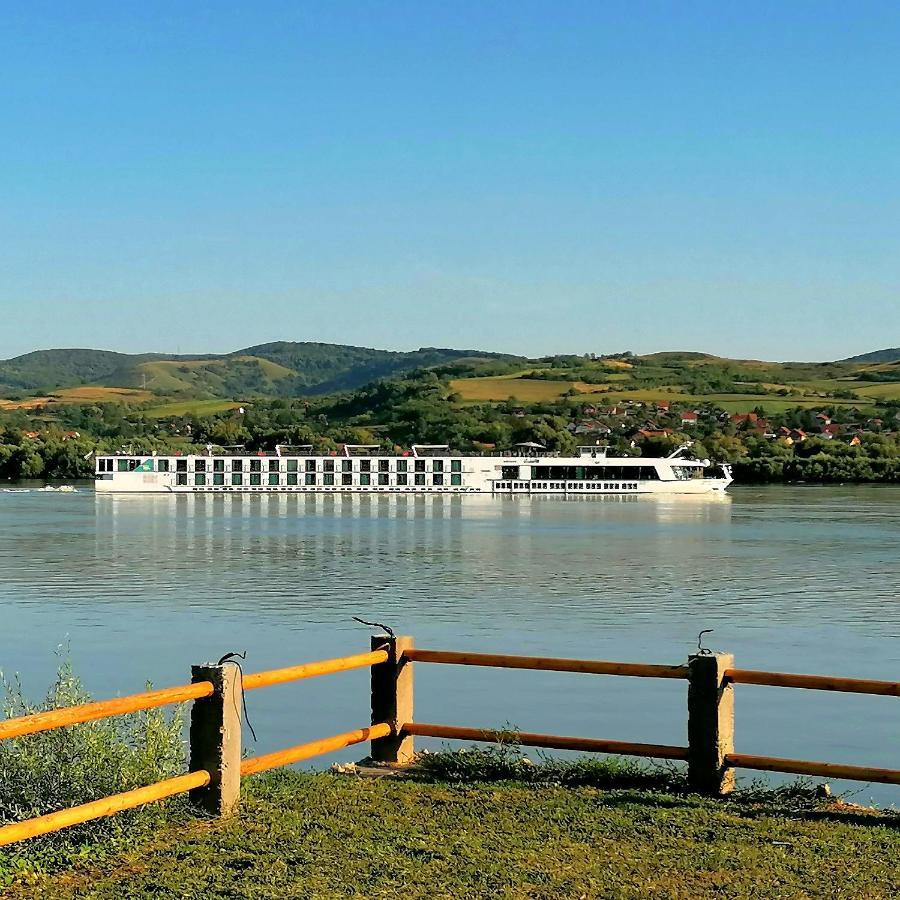 Captain'S House By The Danube River Cerevic Zewnętrze zdjęcie